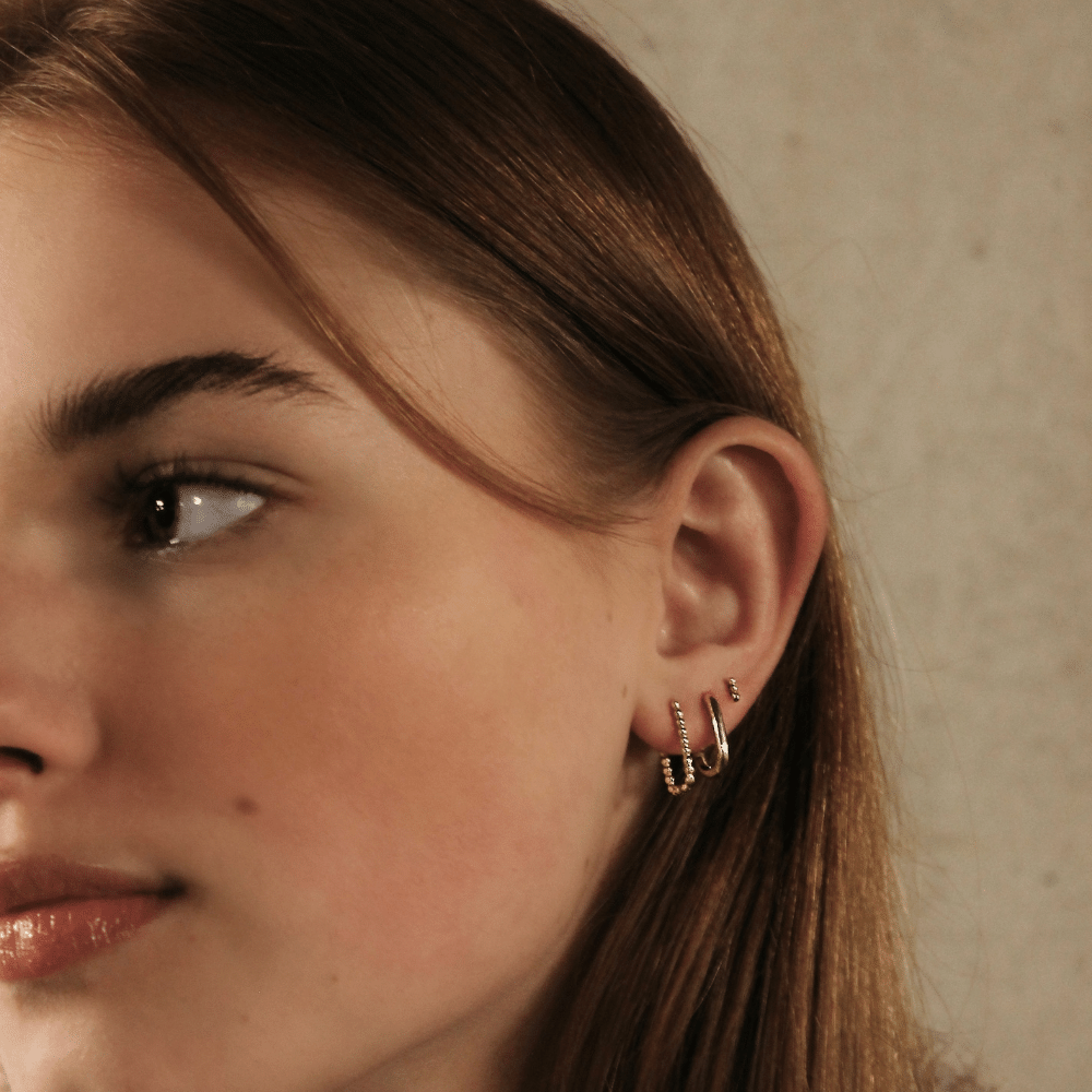 DOTTED RECTANGLE HOOP EARRING