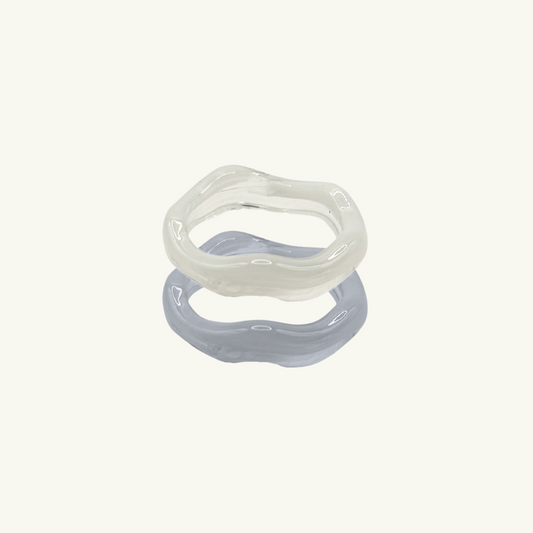 WAVY RESIN RING | CLEAR