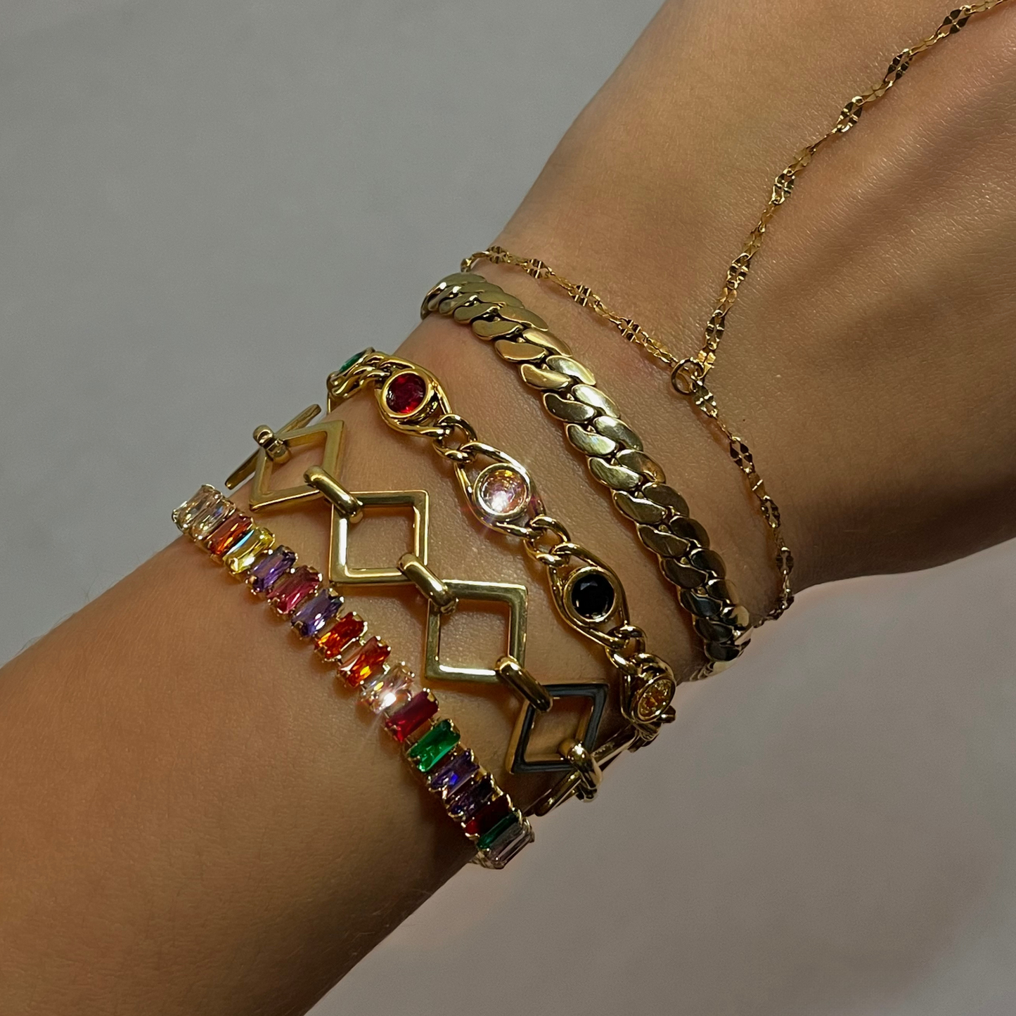 COLORED GEMS BRACELET