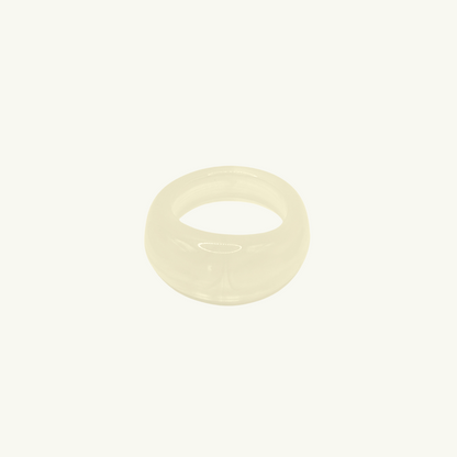 CHUNKY RESIN RING | CREAM