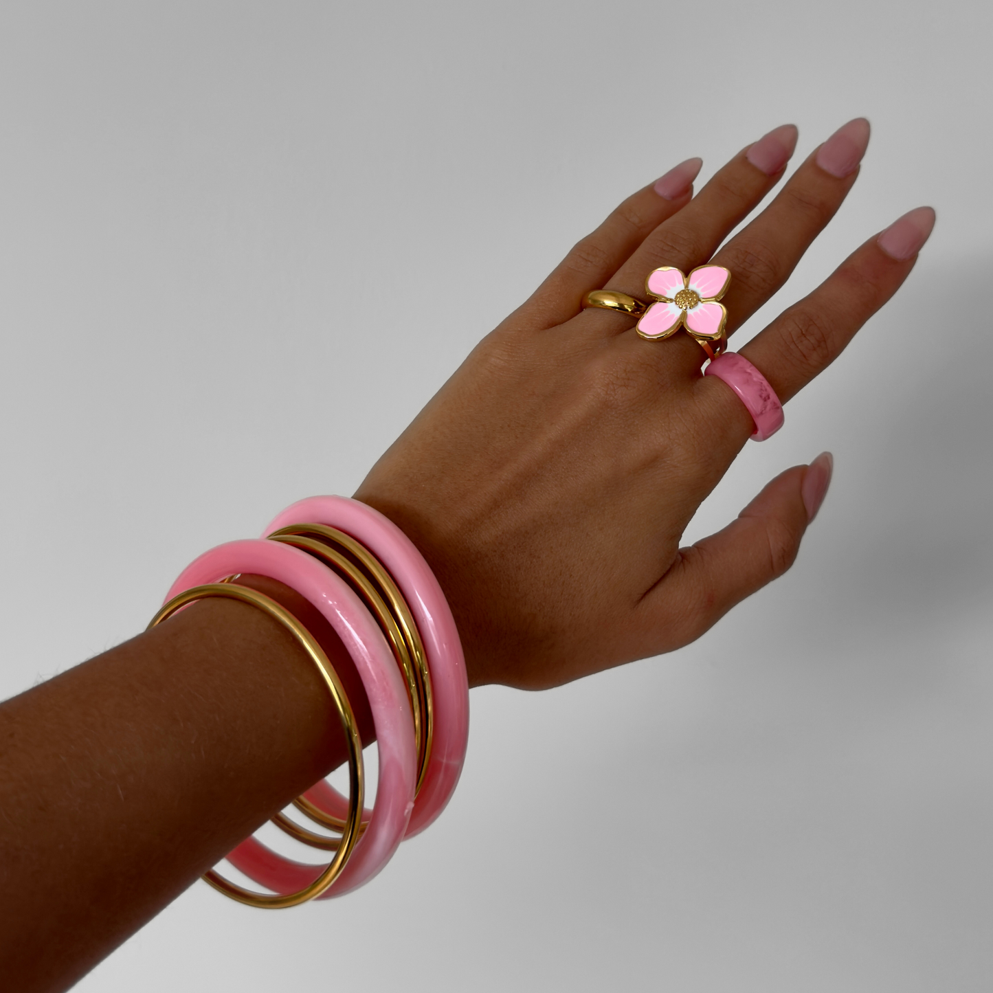 RESIN BANGLE BRACELET | PINK