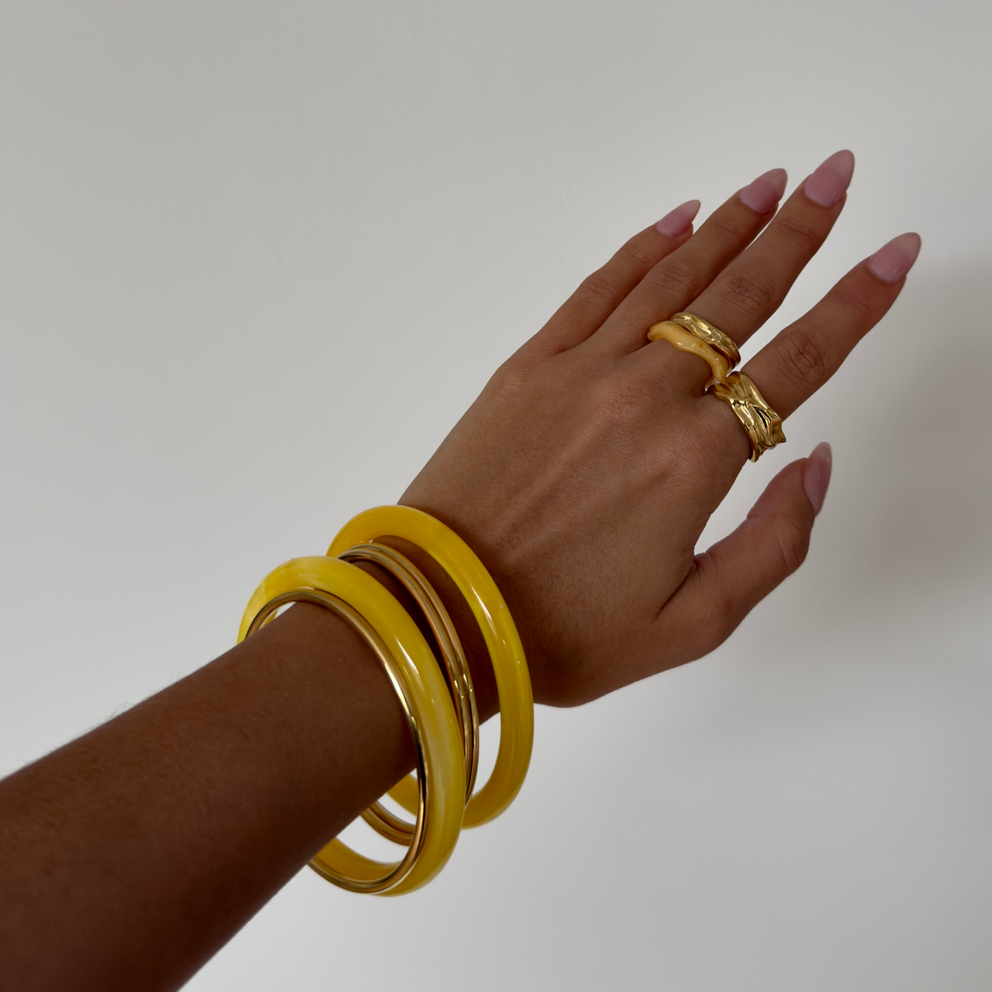 RESIN BANGLE BRACELET | YELLOW