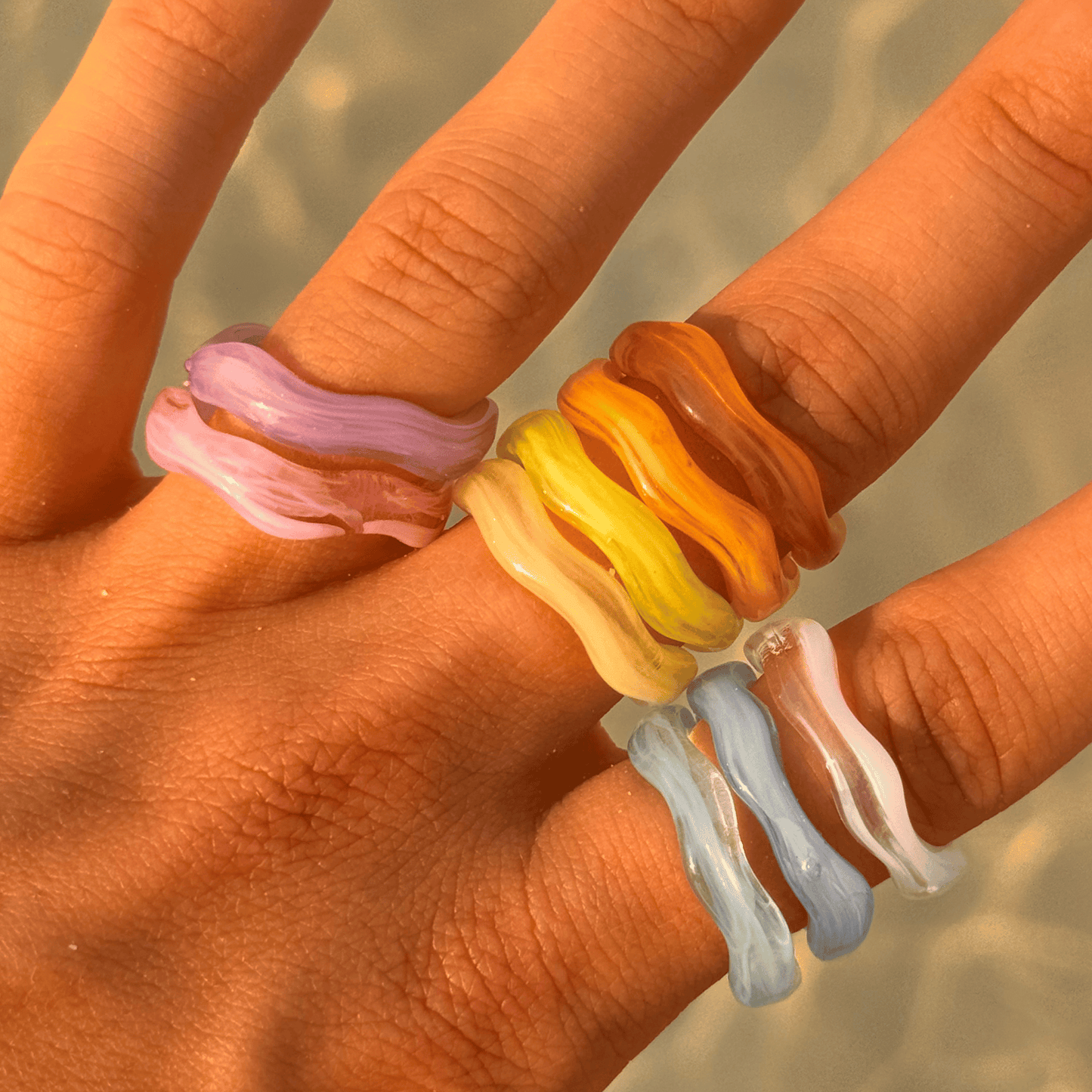 WAVY RESIN RING | YELLOW