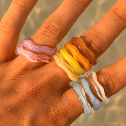 WAVY RESIN RING | YELLOW