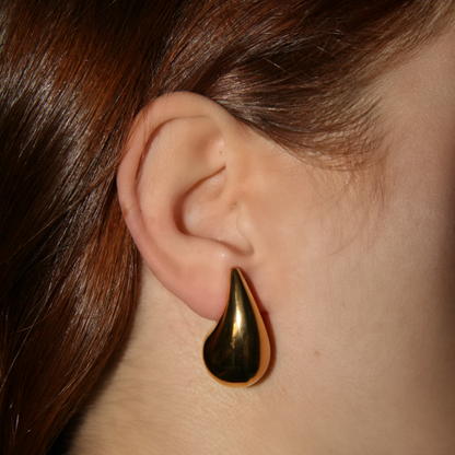 TEARDROP STATEMENT EARRING