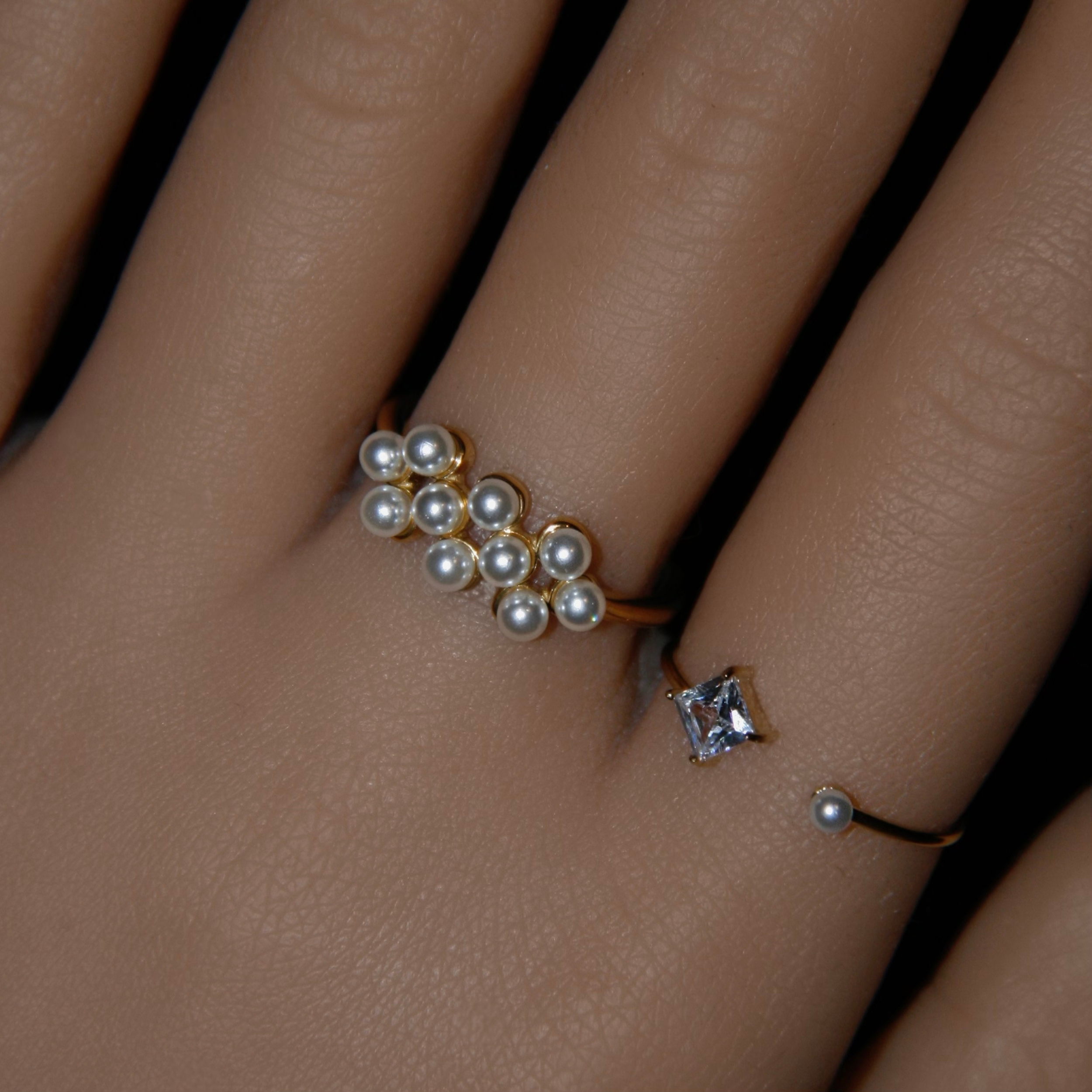 Classic Pearl Ring