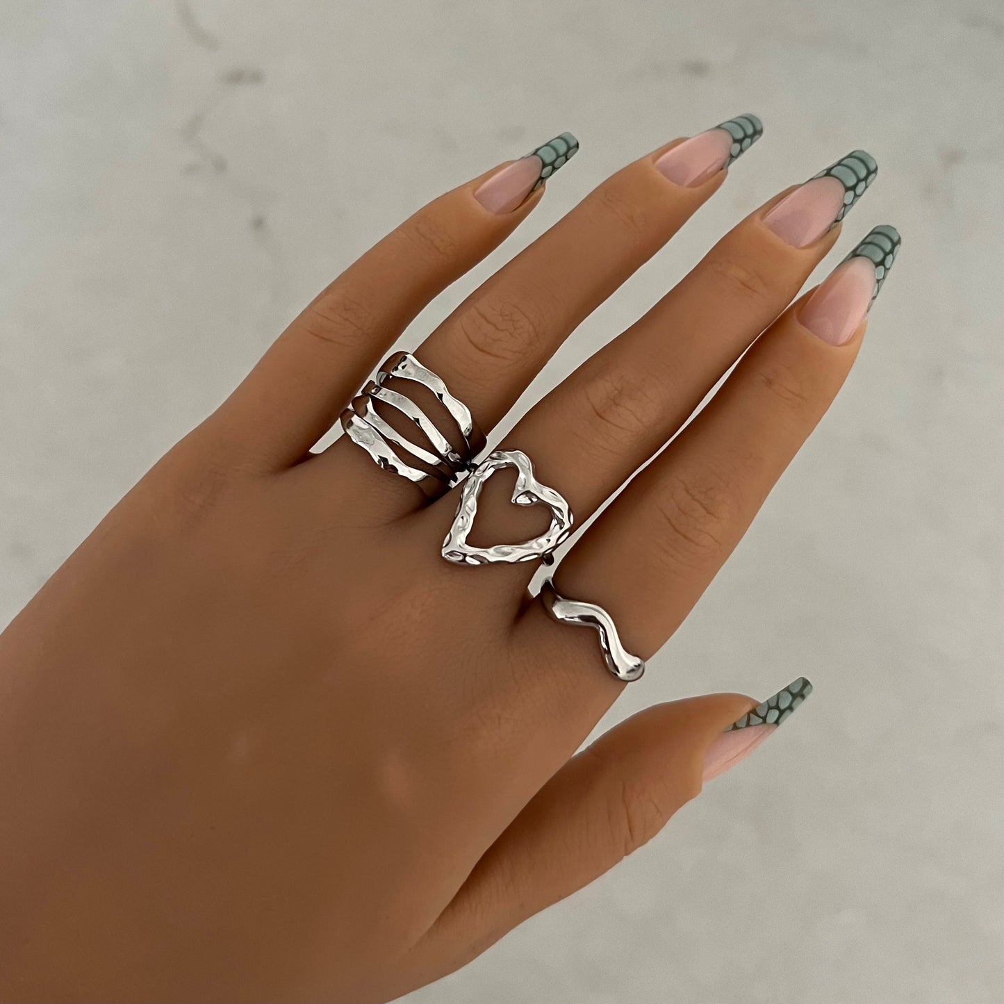 LIQUID HEART RING