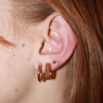 BASIC STUD EARRING