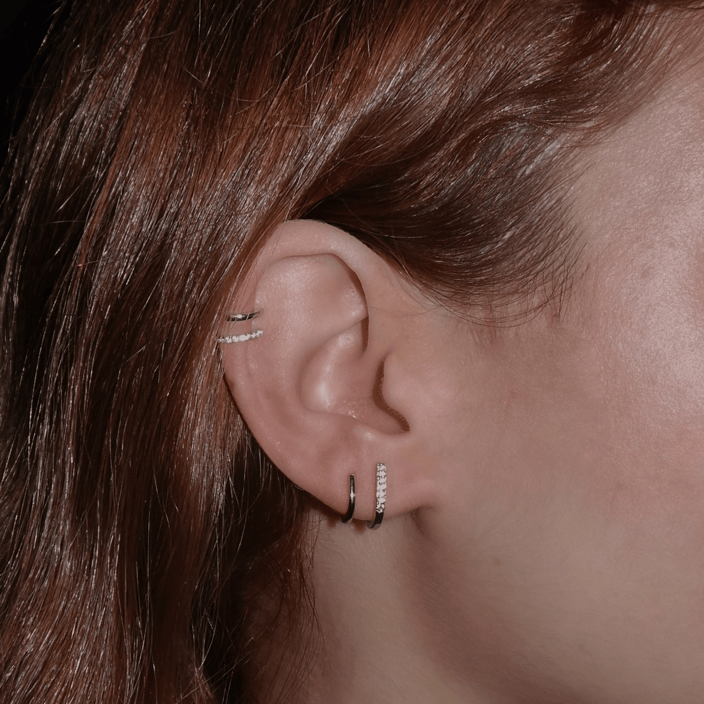 DOUBLE SHINY EARCUFF